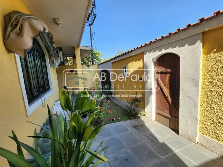 Casa com 3 quartos à venda, 290m2 em Rio De Janeiro - RJ - imagem 4 Foto 4 de Casa com 3 quartos à venda, 290m2 em Rio De Janeiro - RJ