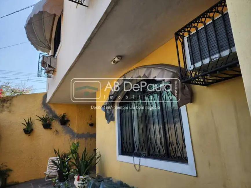 Casa com 3 quartos à venda, 290m2 em Rio De Janeiro - RJ - imagem 6 Foto 6 de Casa com 3 quartos à venda, 290m2 em Rio De Janeiro - RJ