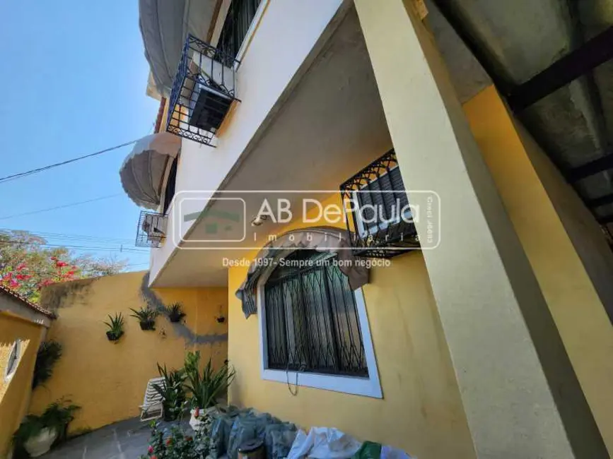 Casa com 3 quartos à venda, 290m2 em Rio De Janeiro - RJ - imagem 5 Foto 5 de Casa com 3 quartos à venda, 290m2 em Rio De Janeiro - RJ