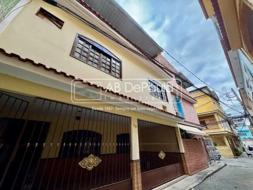 Foto 1 de Casa de Vila com 3 quartos para alugar, 70m2 em Rio De Janeiro - RJ