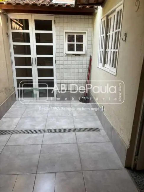 Casa com 2 quartos à venda, 61m2 em Rio De Janeiro - RJ - imagem 4 Foto 4 de Casa com 2 quartos à venda, 61m2 em Rio De Janeiro - RJ