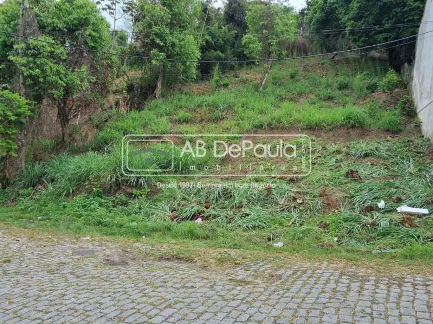 Foto 1 de Terreno / Lote à venda, 1780m2 em Rio De Janeiro - RJ