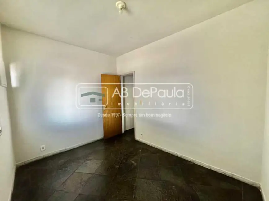 Apartamento com 2 quartos para alugar em Rio De Janeiro - RJ - imagem 3 Foto 3 de Apartamento com 2 quartos para alugar em Rio De Janeiro - RJ