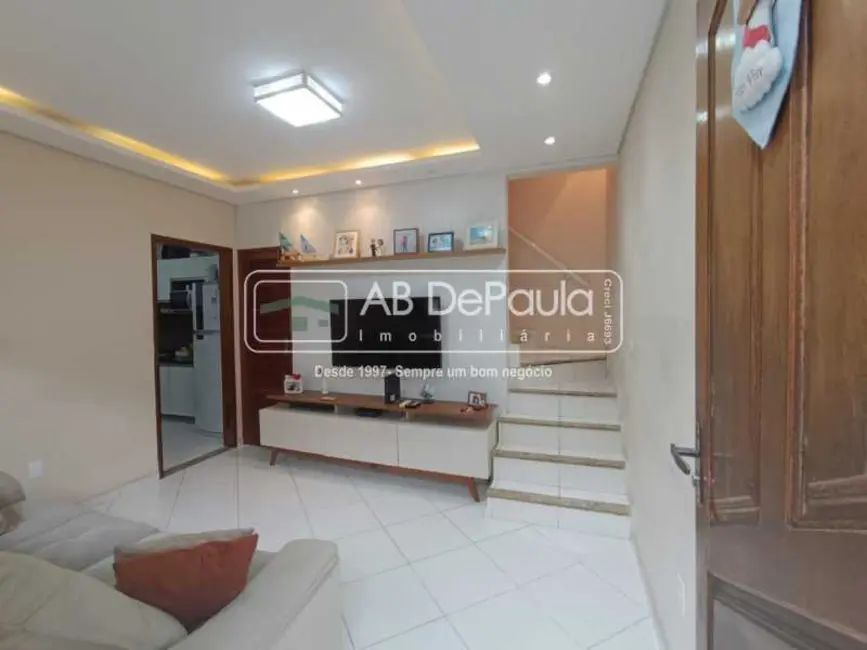 Casa com 2 quartos à venda, 64m2 em Rio De Janeiro - RJ - imagem 3 Foto 3 de Casa com 2 quartos à venda, 64m2 em Rio De Janeiro - RJ