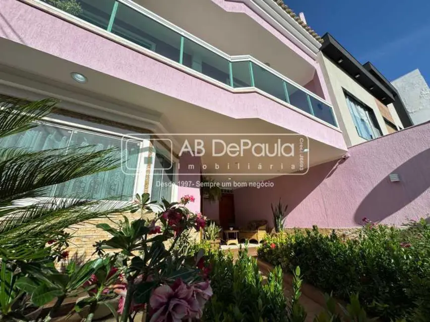 Foto 2 de Casa com 3 quartos à venda, 313m2 em Rio De Janeiro - RJ