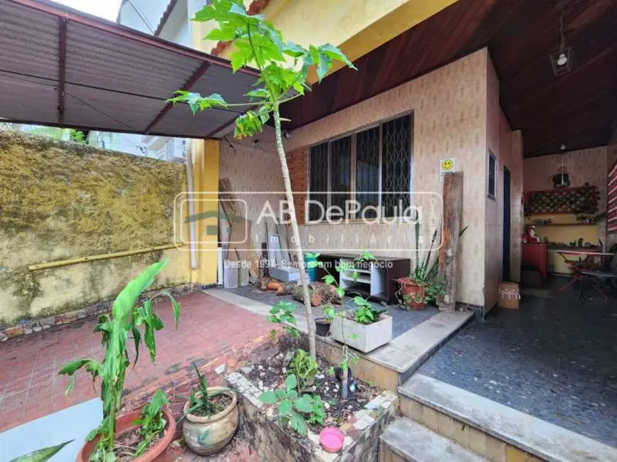 Foto 1 de Casa com 2 quartos à venda, 48m2 em Rio De Janeiro - RJ