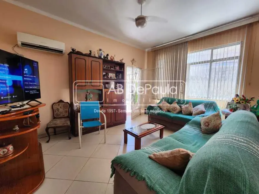 Foto 4 de Casa com 3 quartos à venda, 56m2 em Rio De Janeiro - RJ