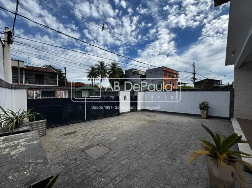 Foto 2 de Casa com 4 quartos para alugar, 229m2 em Rio De Janeiro - RJ