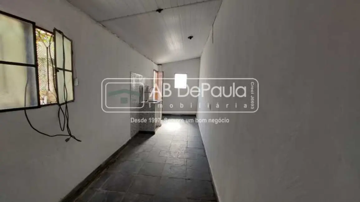 Kitnet com 1 quarto para alugar em Rio De Janeiro - RJ - imagem 4 Foto 4 de Kitnet com 1 quarto para alugar em Rio De Janeiro - RJ