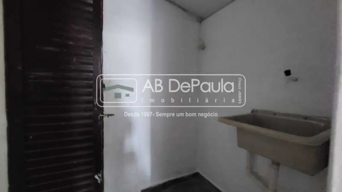 Kitnet com 1 quarto para alugar em Rio De Janeiro - RJ - imagem 8 Foto 8 de Kitnet com 1 quarto para alugar em Rio De Janeiro - RJ