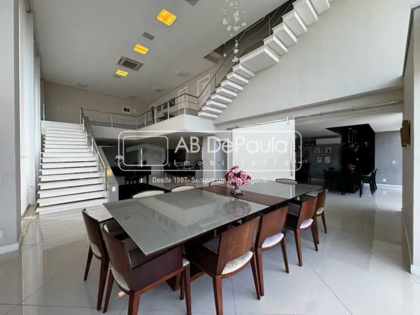 Casa de Condomínio com 5 quartos à venda, 616m2 em Rio De Janeiro - RJ - imagem 8 Foto 8 de Casa de Condomínio com 5 quartos à venda, 616m2 em Rio De Janeiro - RJ