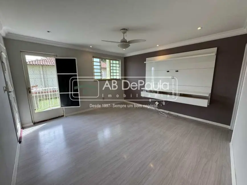 Apartamento com 2 quartos para alugar, 75m2 em Rio De Janeiro - RJ - imagem 2 Foto 2 de Apartamento com 2 quartos para alugar, 75m2 em Rio De Janeiro - RJ