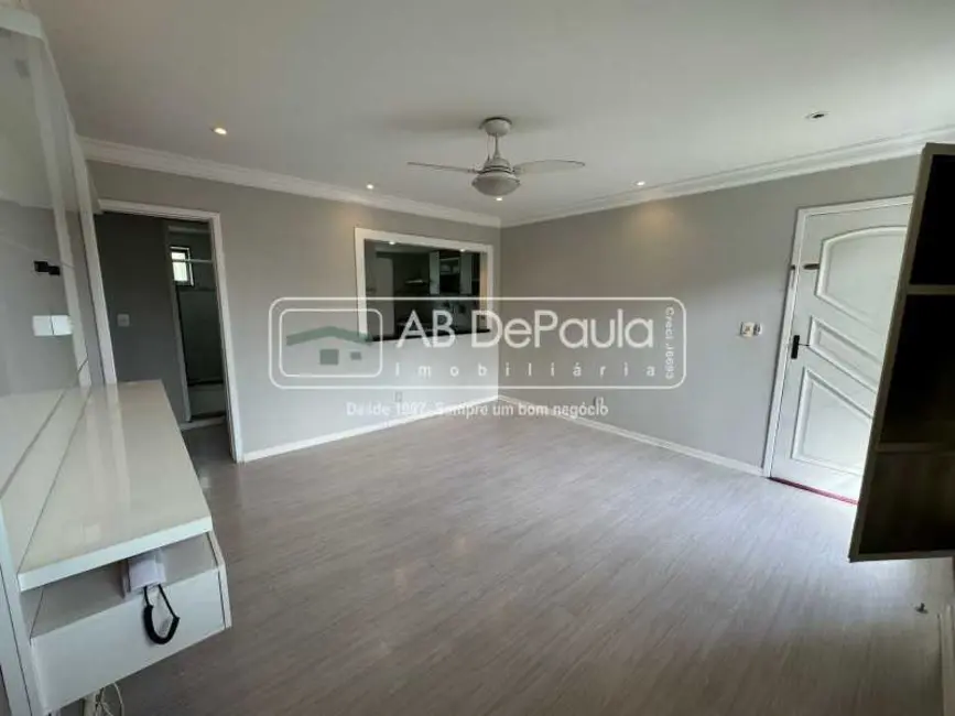 Apartamento com 2 quartos para alugar, 75m2 em Rio De Janeiro - RJ - imagem 4 Foto 4 de Apartamento com 2 quartos para alugar, 75m2 em Rio De Janeiro - RJ