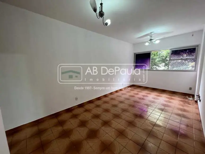 Apartamento com 3 quartos para alugar, 72m2 em Rio De Janeiro - RJ - imagem 2 Foto 2 de Apartamento com 3 quartos para alugar, 72m2 em Rio De Janeiro - RJ
