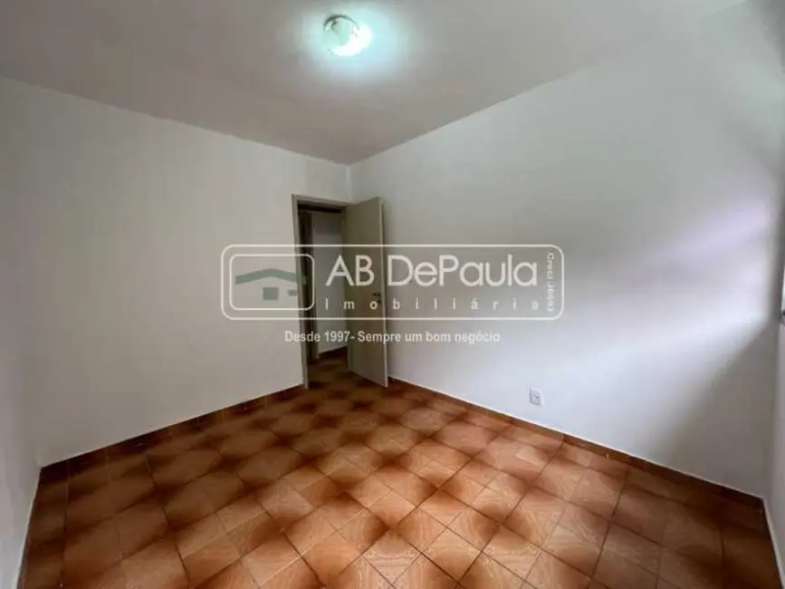 Apartamento com 3 quartos para alugar, 72m2 em Rio De Janeiro - RJ - imagem 8 Foto 8 de Apartamento com 3 quartos para alugar, 72m2 em Rio De Janeiro - RJ