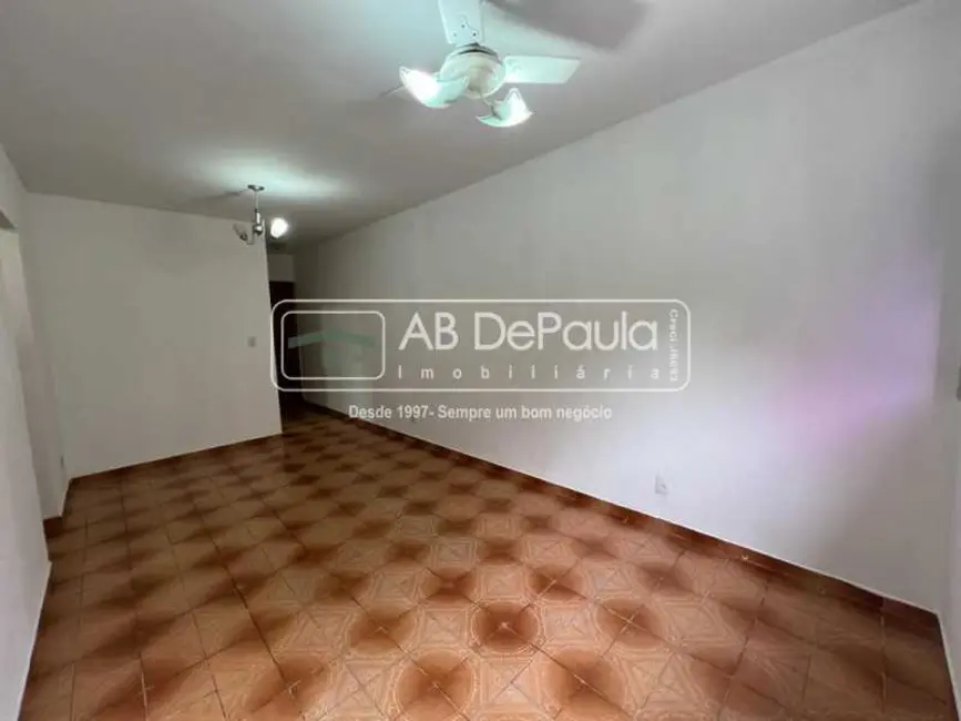 Apartamento com 3 quartos para alugar, 72m2 em Rio De Janeiro - RJ - imagem 3 Foto 3 de Apartamento com 3 quartos para alugar, 72m2 em Rio De Janeiro - RJ