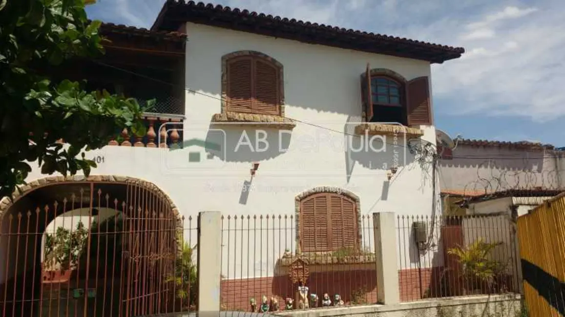 Foto 1 de Casa com 3 quartos à venda, 150m2 em Rio De Janeiro - RJ