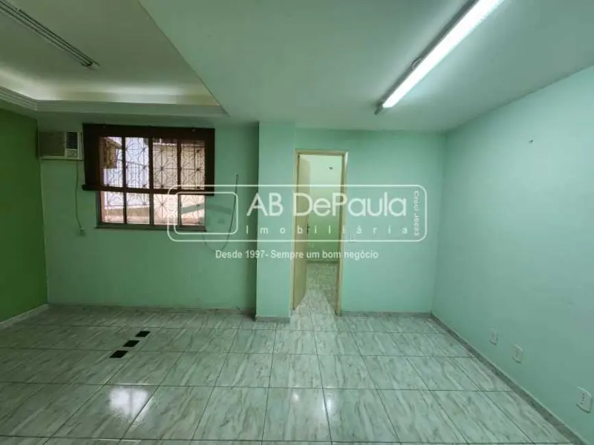 Sala Comercial à venda, 28m2 em Rio De Janeiro - RJ - imagem 2 Foto 2 de Sala Comercial à venda, 28m2 em Rio De Janeiro - RJ