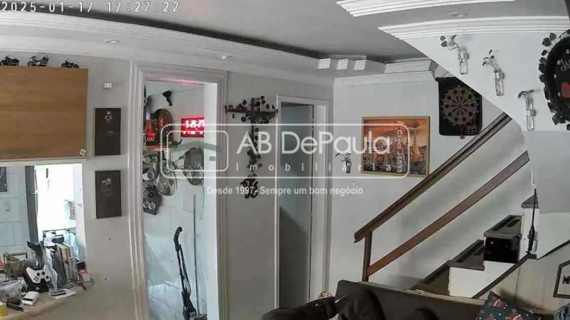 Casa com 2 quartos à venda, 70m2 em Rio De Janeiro - RJ - imagem 3 Foto 3 de Casa com 2 quartos à venda, 70m2 em Rio De Janeiro - RJ