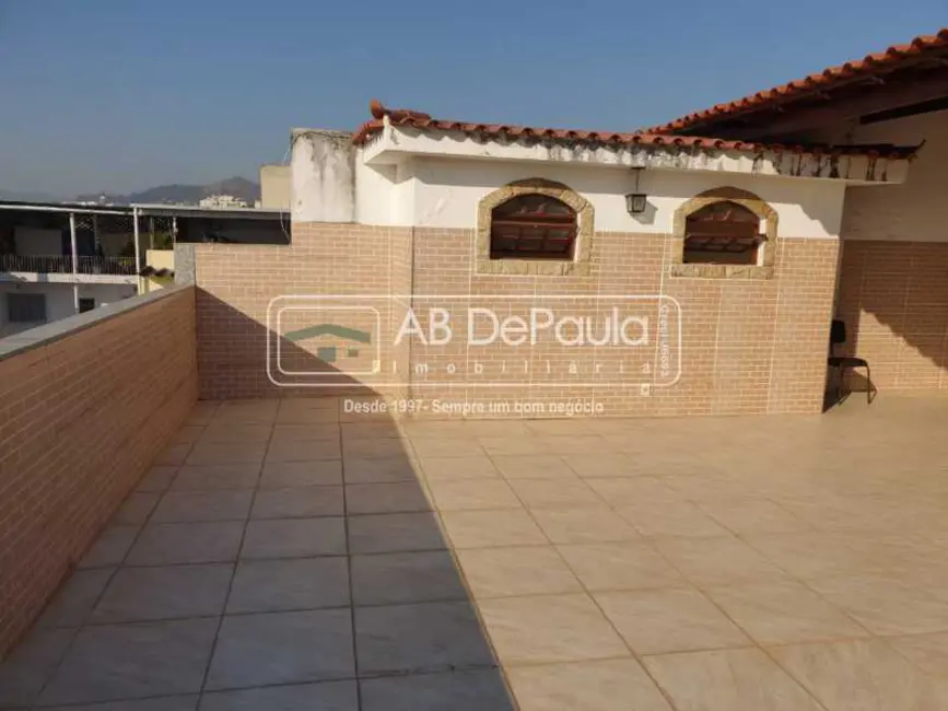 Foto 3 de Casa com 2 quartos à venda, 156m2 em Rio De Janeiro - RJ