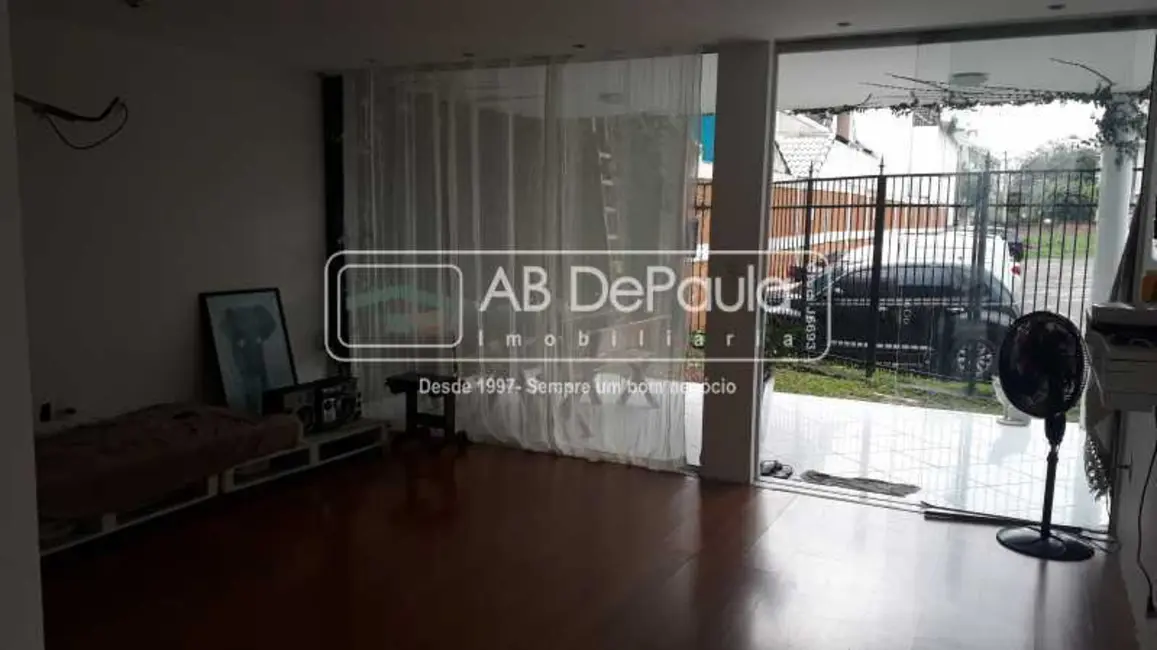 Casa com 3 quartos à venda, 190m2 em Rio De Janeiro - RJ - imagem 8 Foto 8 de Casa com 3 quartos à venda, 190m2 em Rio De Janeiro - RJ