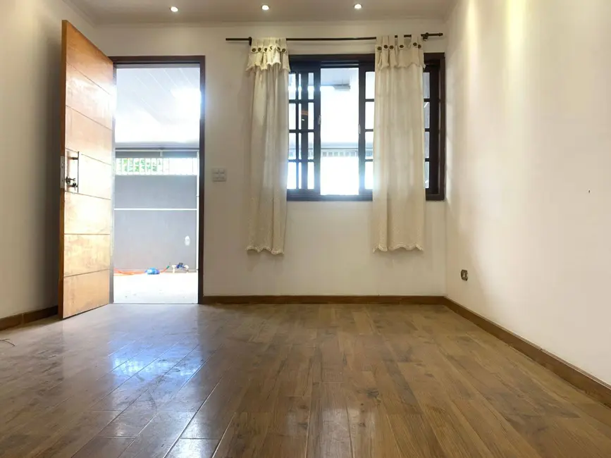 Casa com 3 quartos à venda, 65m2 em Campo Pequeno, Colombo - PR - imagem 3 Foto 3 de Casa com 3 quartos à venda, 65m2 em Campo Pequeno, Colombo - PR