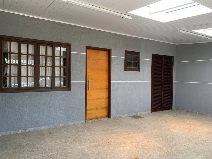 Casa com 3 quartos à venda, 65m2 em Campo Pequeno, Colombo - PR - imagem 4 Foto 4 de Casa com 3 quartos à venda, 65m2 em Campo Pequeno, Colombo - PR
