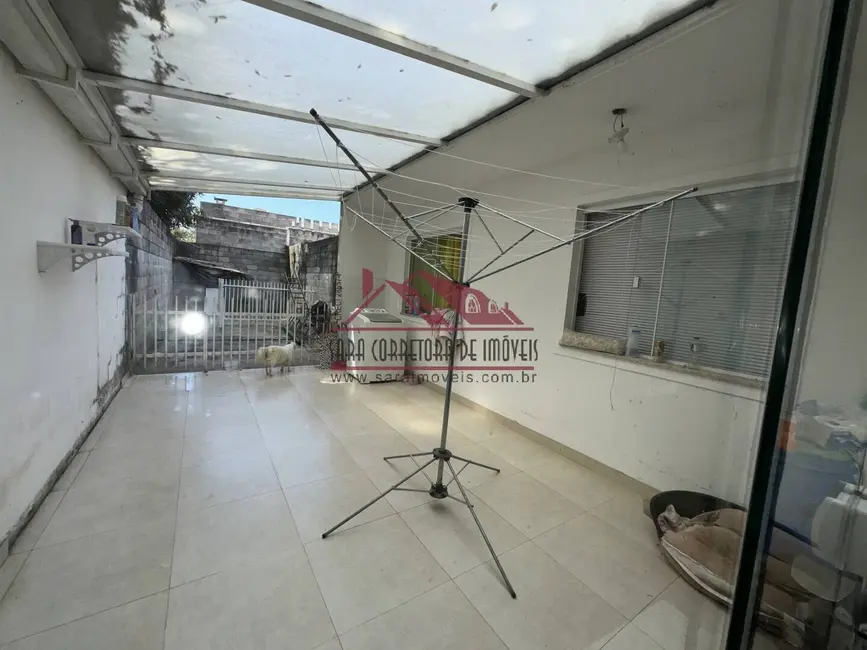 Foto 5 de Casa com 2 quartos à venda, 140m2 em Embu, Colombo - PR