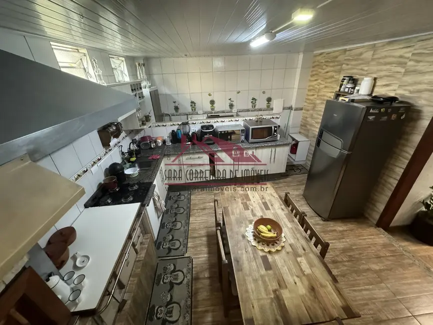 Casa com 3 quartos à venda, 120m2 em Campo Pequeno, Colombo - PR - imagem 2 Foto 2 de Casa com 3 quartos à venda, 120m2 em Campo Pequeno, Colombo - PR