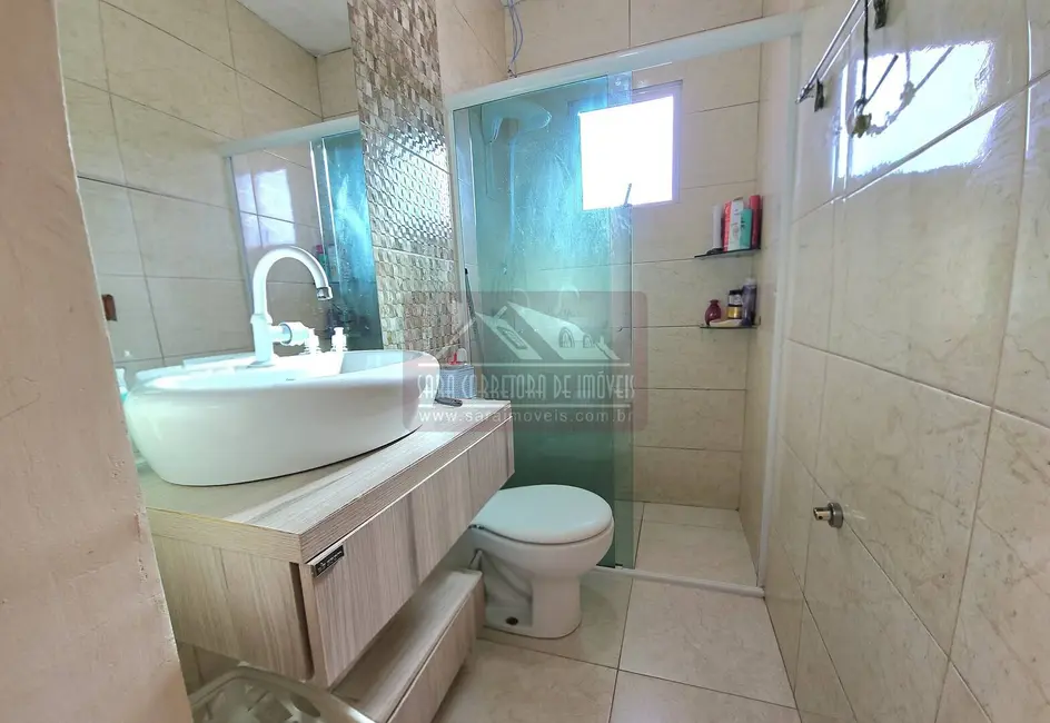 Foto 2 de Sobrado com 4 quartos para alugar, 130m2 em Maracanã, Colombo - PR