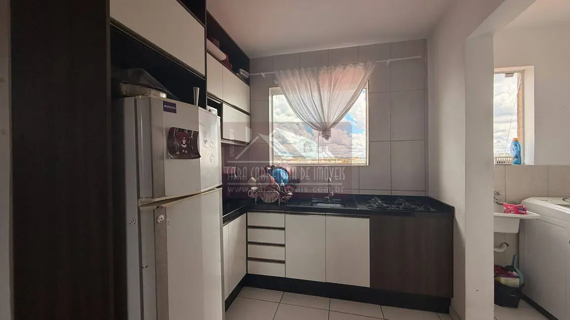 Apartamento com 2 quartos à venda, 54m2 em Guaraituba, Colombo - PR - imagem 3 Foto 3 de Apartamento com 2 quartos à venda, 54m2 em Guaraituba, Colombo - PR