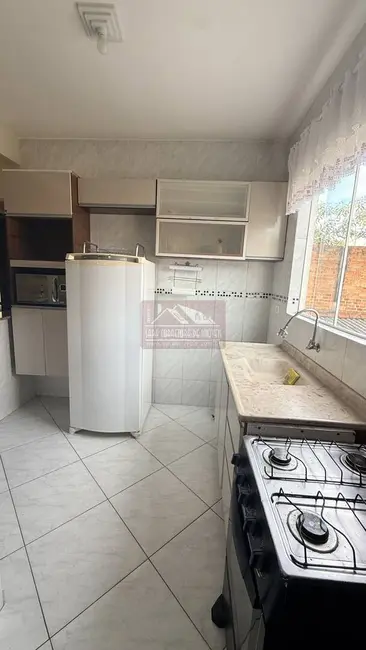 Foto 5 de Apartamento com 2 quartos para alugar, 46m2 em Osasco, Colombo - PR