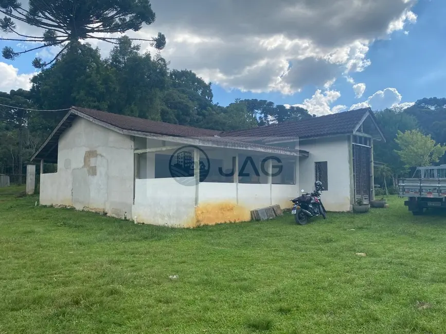 Sítio / Rancho com 6 quartos à venda, 3000m2 em Campina Grande Do Sul - PR - imagem 5 Foto 5 de Sítio / Rancho com 6 quartos à venda, 3000m2 em Campina Grande Do Sul - PR