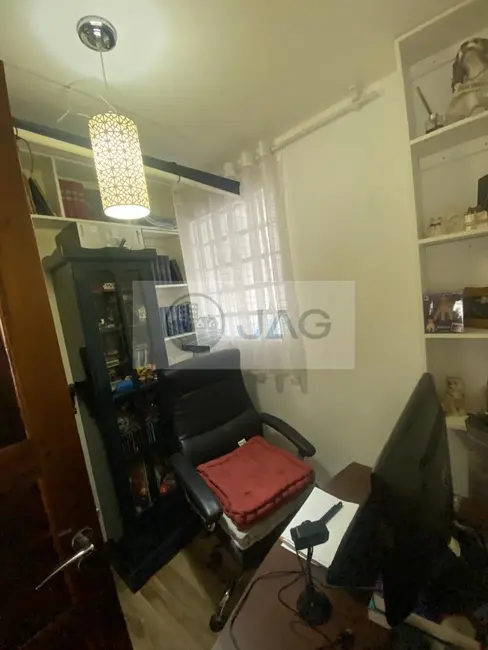 Casa com 3 quartos à venda, 208m2 em Jardim Botânico, Curitiba - PR - imagem 9 Foto 9 de Casa com 3 quartos à venda, 208m2 em Jardim Botânico, Curitiba - PR