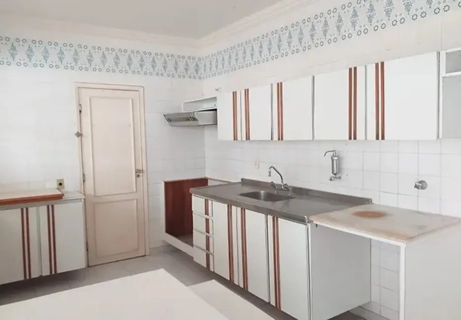 Apartamento com 4 quartos à venda, 230m2 em Graça, Salvador - BA - imagem 4 Foto 4 de Apartamento com 4 quartos à venda, 230m2 em Graça, Salvador - BA