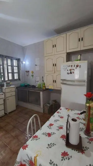 Casa com 2 quartos à venda, 132m2 em Aviação, Praia Grande - SP - imagem 4 Foto 4 de Casa com 2 quartos à venda, 132m2 em Aviação, Praia Grande - SP