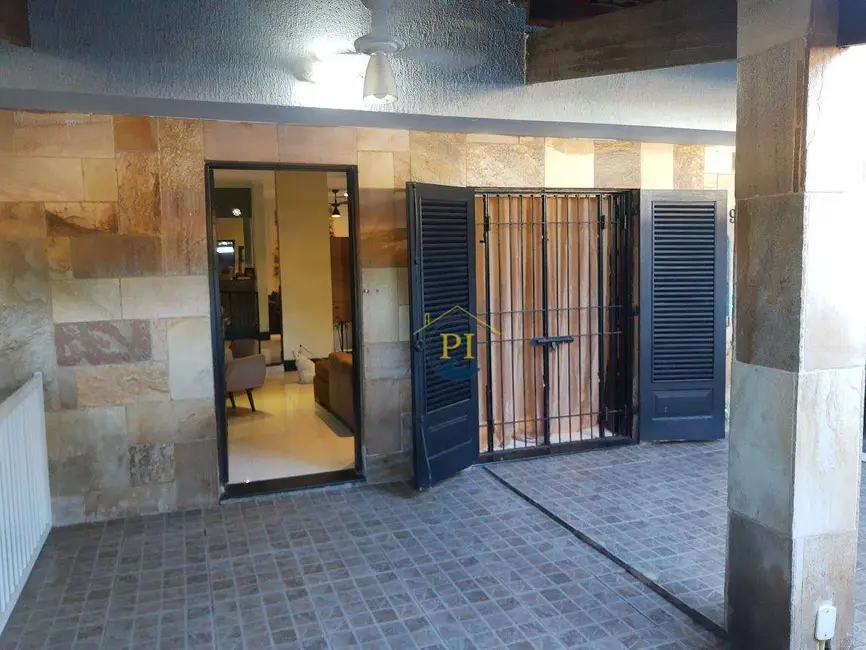 Foto 2 de Casa com 3 quartos à venda, 360m2 em Canto do Forte, Praia Grande - SP