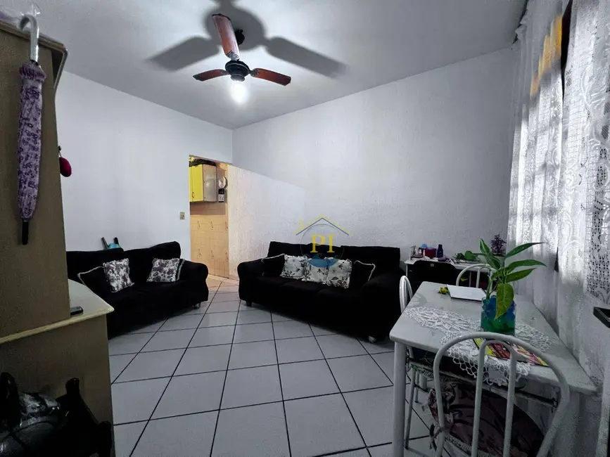 Casa com 2 quartos à venda, 130m2 em Praia Grande - SP - imagem 7 Foto 7 de Casa com 2 quartos à venda, 130m2 em Praia Grande - SP