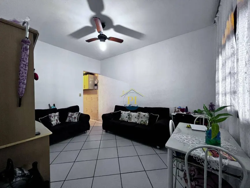 Casa com 2 quartos à venda, 130m2 em Praia Grande - SP - imagem 6 Foto 6 de Casa com 2 quartos à venda, 130m2 em Praia Grande - SP