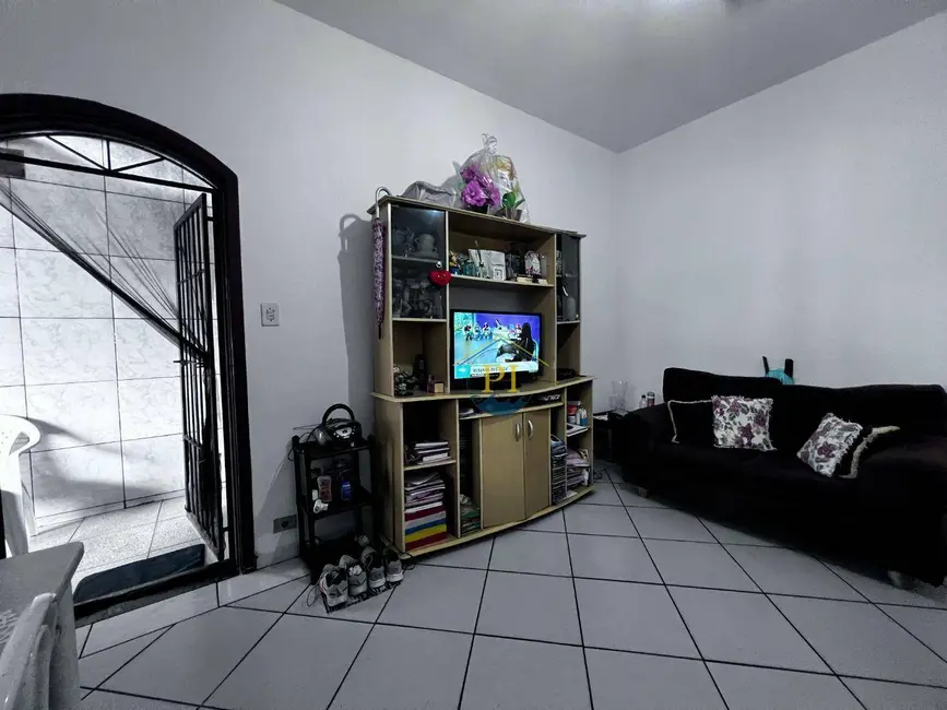 Casa com 2 quartos à venda, 130m2 em Praia Grande - SP - imagem 8 Foto 8 de Casa com 2 quartos à venda, 130m2 em Praia Grande - SP