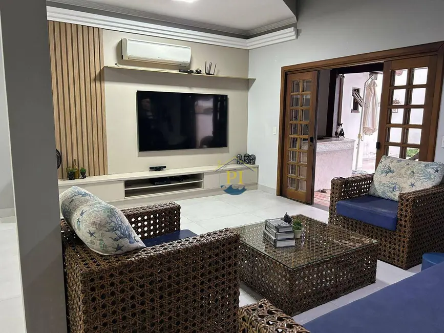 Casa com 3 quartos à venda, 360m2 em Canto do Forte, Praia Grande - SP - imagem 4 Foto 4 de Casa com 3 quartos à venda, 360m2 em Canto do Forte, Praia Grande - SP