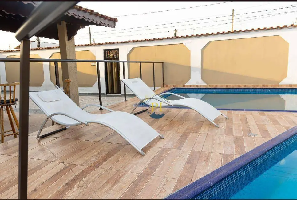 Casa com 4 quartos à venda, 341m2 em Maracanã, Praia Grande - SP - imagem 1 Foto 1 de Casa com 4 quartos à venda, 341m2 em Maracanã, Praia Grande - SP