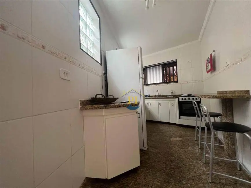 Casa com 3 quartos à venda, 450m2 em Praia Grande - SP - imagem 9 Foto 9 de Casa com 3 quartos à venda, 450m2 em Praia Grande - SP