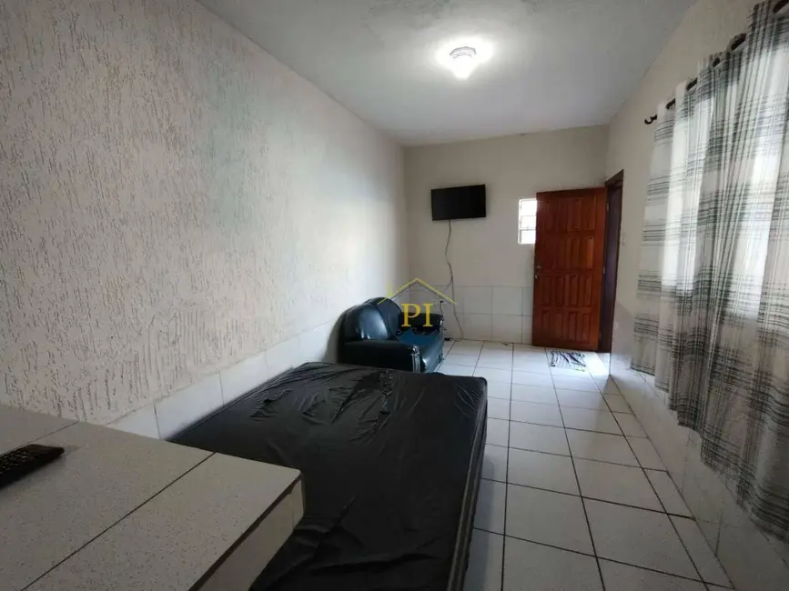 Casa com 2 quartos à venda, 250m2 em Maracanã, Praia Grande - SP - imagem 3 Foto 3 de Casa com 2 quartos à venda, 250m2 em Maracanã, Praia Grande - SP