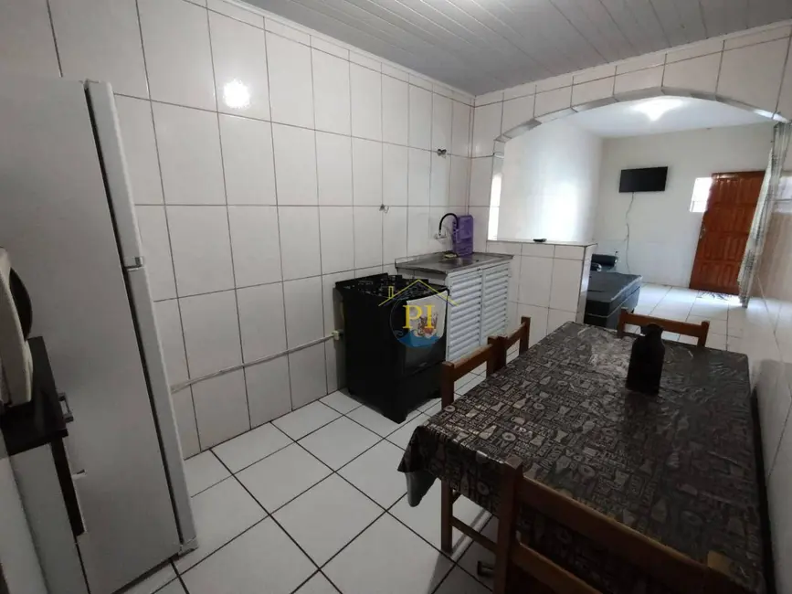 Casa com 2 quartos à venda, 250m2 em Maracanã, Praia Grande - SP - imagem 5 Foto 5 de Casa com 2 quartos à venda, 250m2 em Maracanã, Praia Grande - SP