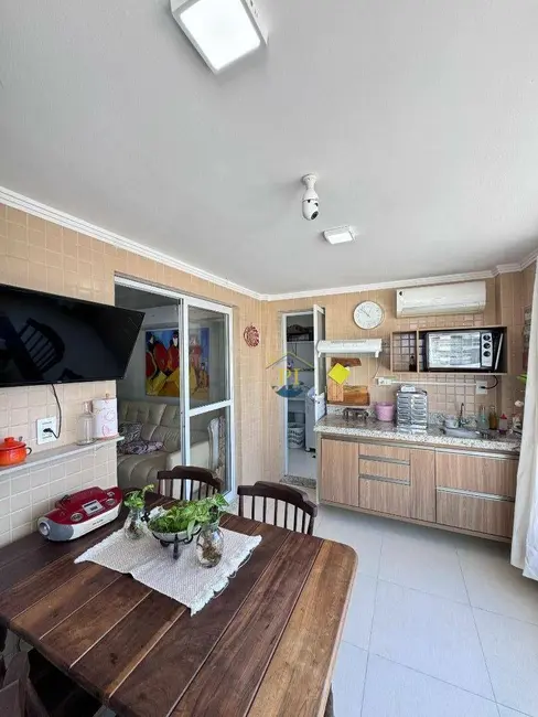 Apartamento com 3 quartos à venda, 105m2 em Canto do Forte, Praia Grande - SP - imagem 6 Foto 6 de Apartamento com 3 quartos à venda, 105m2 em Canto do Forte, Praia Grande - SP