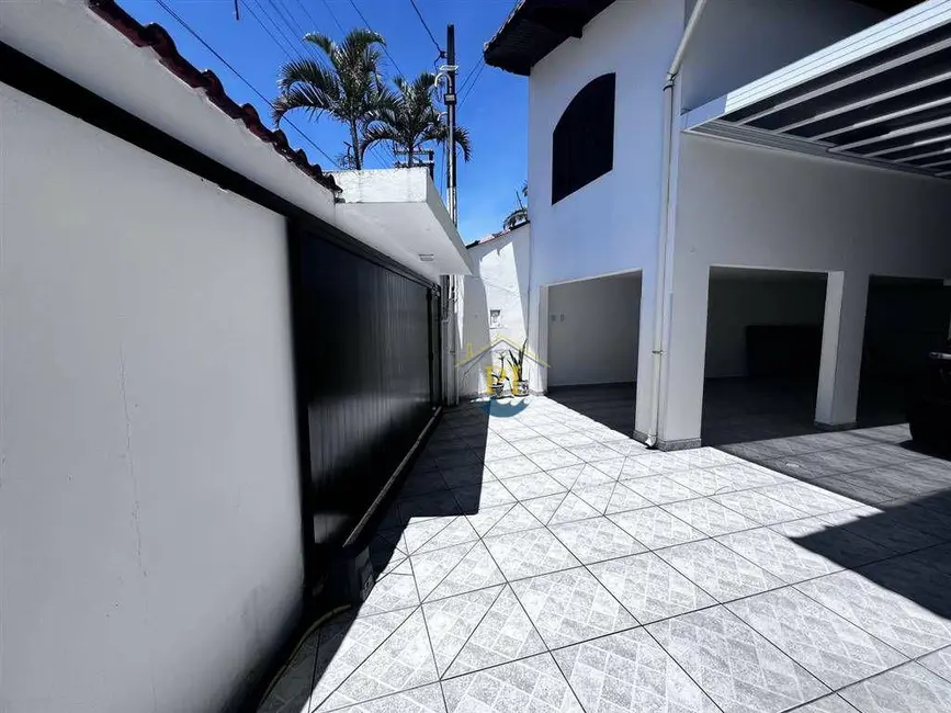 Foto 9 de Casa com 4 quartos à venda, 426m2 em Praia Grande - SP