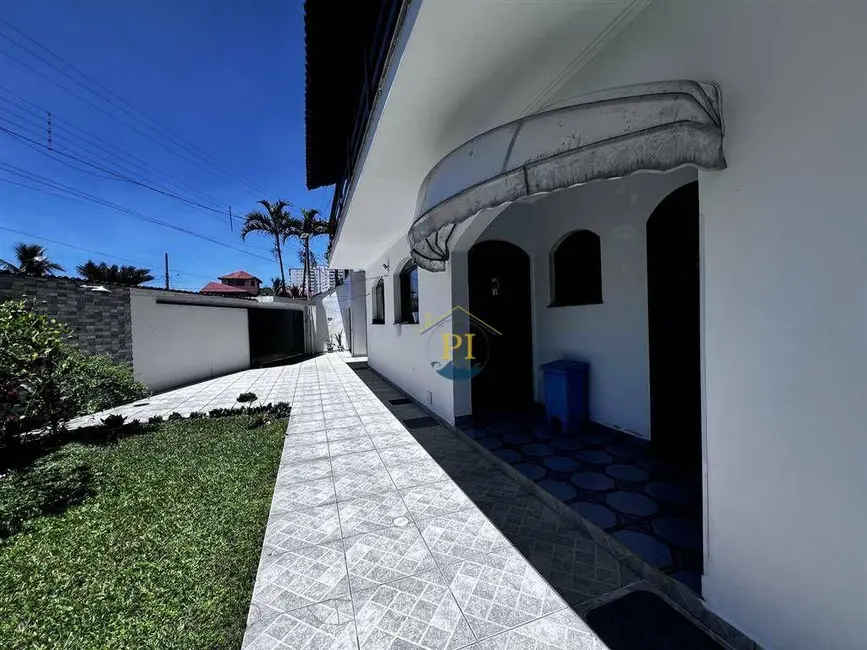 Foto 5 de Casa com 4 quartos à venda, 426m2 em Praia Grande - SP