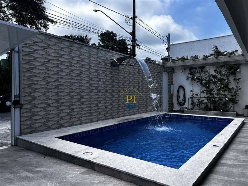 Casa com 3 quartos à venda, 348m2 em Canto do Forte, Praia Grande - SP - imagem 2 Foto 2 de Casa com 3 quartos à venda, 348m2 em Canto do Forte, Praia Grande - SP