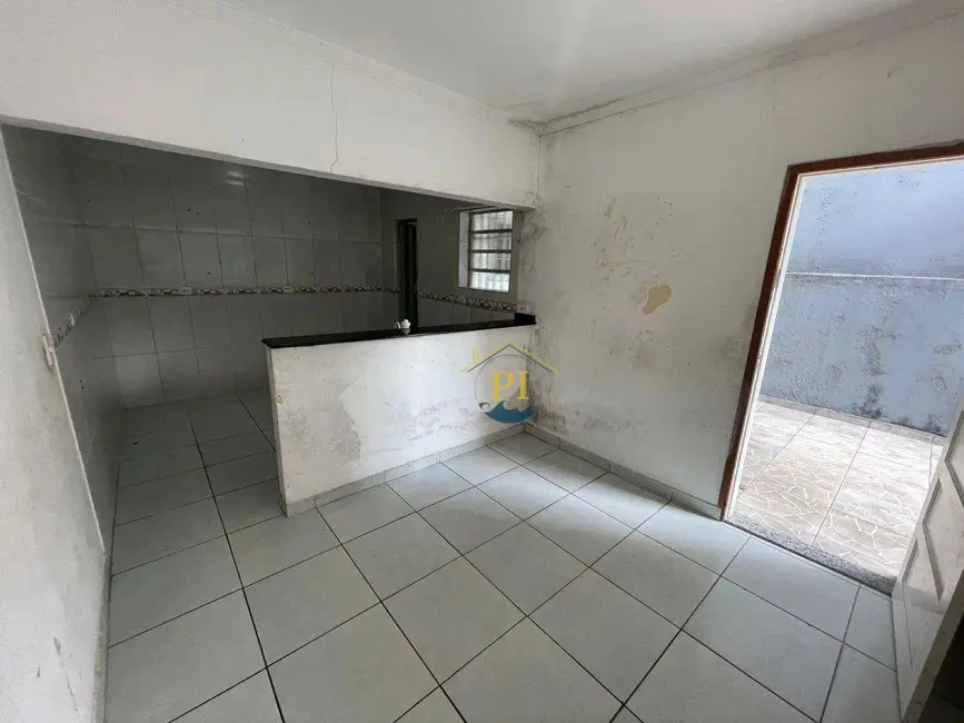 Foto 6 de Casa com 3 quartos à venda, 69m2 em Praia Grande - SP
